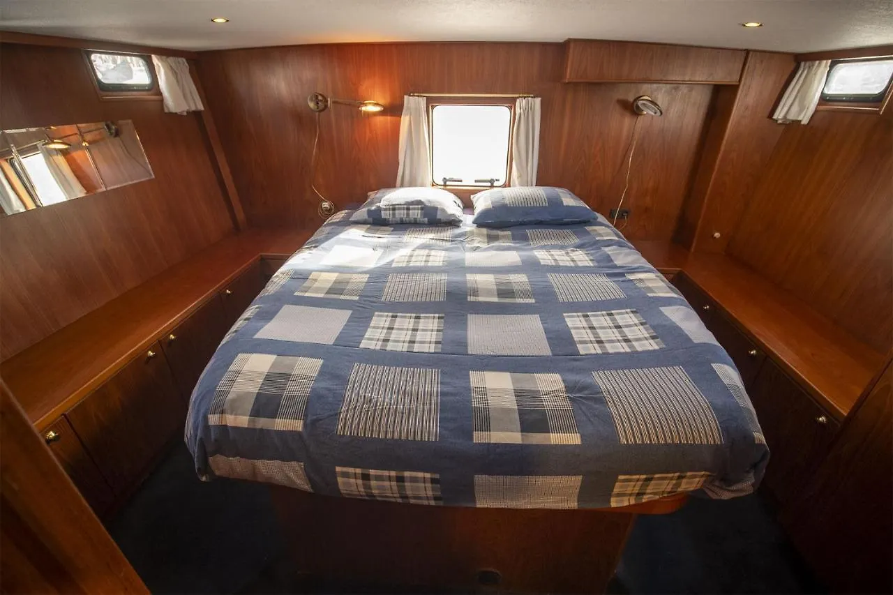Båthotell Vedette Hollandaise De 13 M Pour Sejour Insolite Hotell Nivillac Frankrike