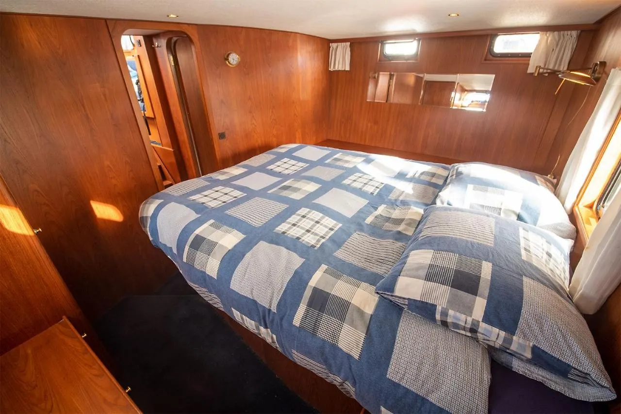 Båthotell Vedette Hollandaise De 13 M Pour Sejour Insolite Hotell Nivillac
