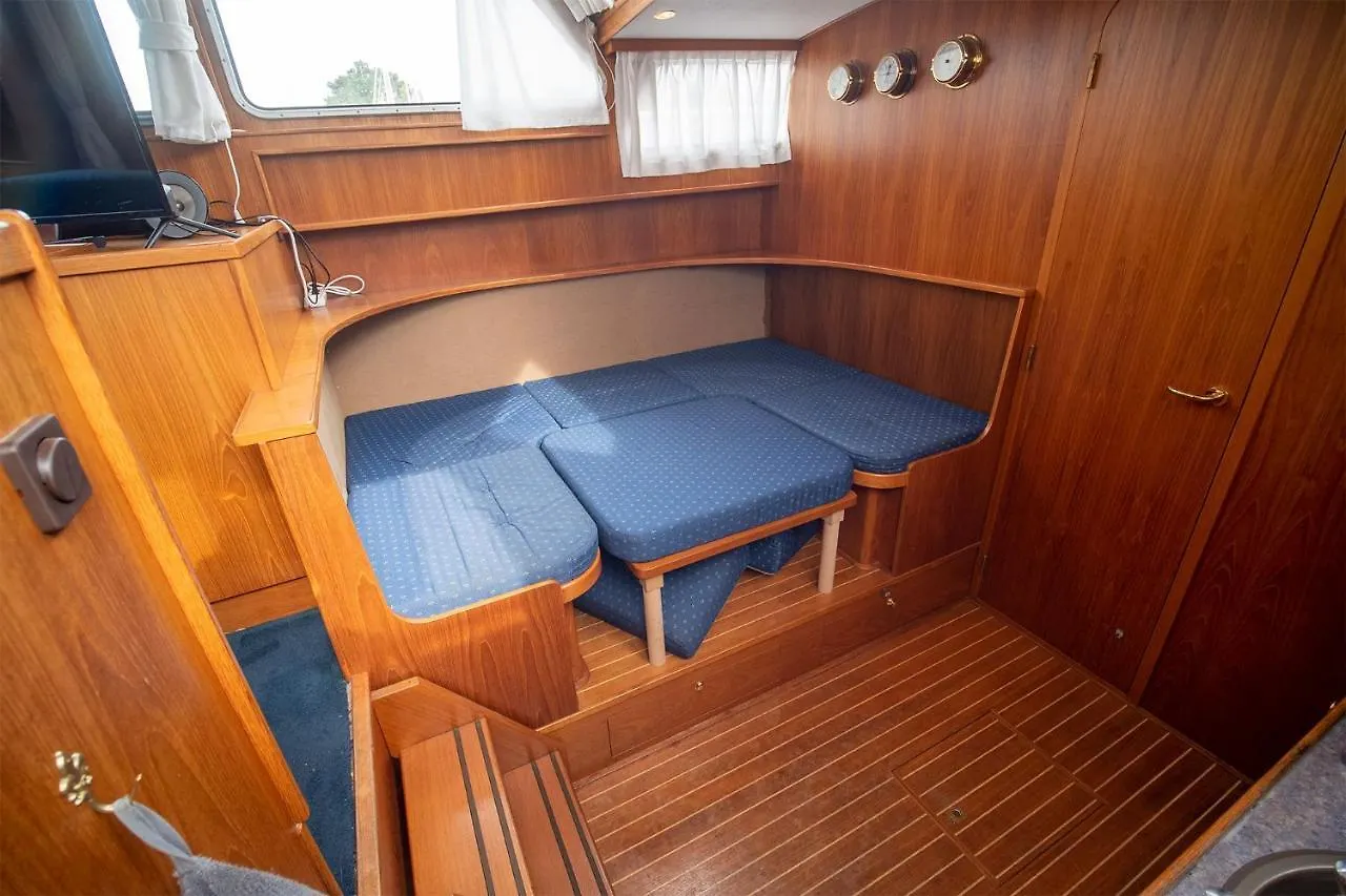 Vedette Hollandaise De 13 M Pour Sejour Insolite Hotell Nivillac 0*,